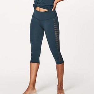 Lululemon Reveal Crop Stripes 15”